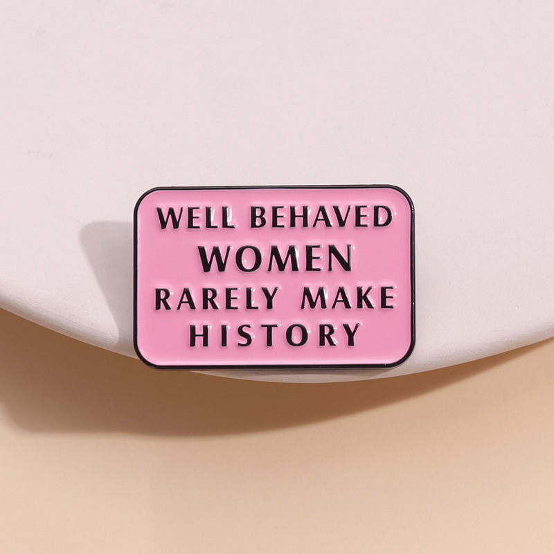Emaliowane broszki Girl Power, – Jewelry Making The Well recenzja i cena